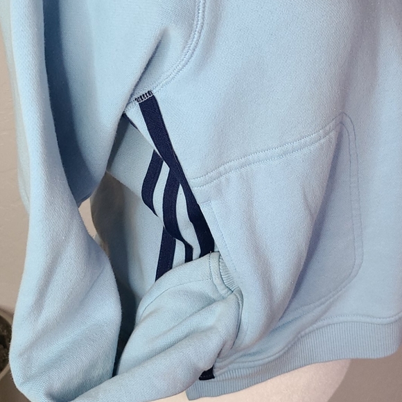 Vintage Adidas crop baby blue sweatshirt small - Picture 10 of 11
